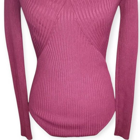 ABERCROMBIE AND FITCH FUCHSIA BODYSUIT SZ.M EUC - Picture 3 of 7